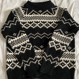 Old Navy Heavy Sweater, Black and white patterned sweater